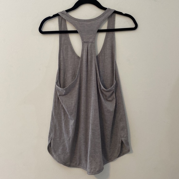 “Running with my Peeps” Gray Tank, Size M, Excellent Condition, No tags - Picture 7 of 9